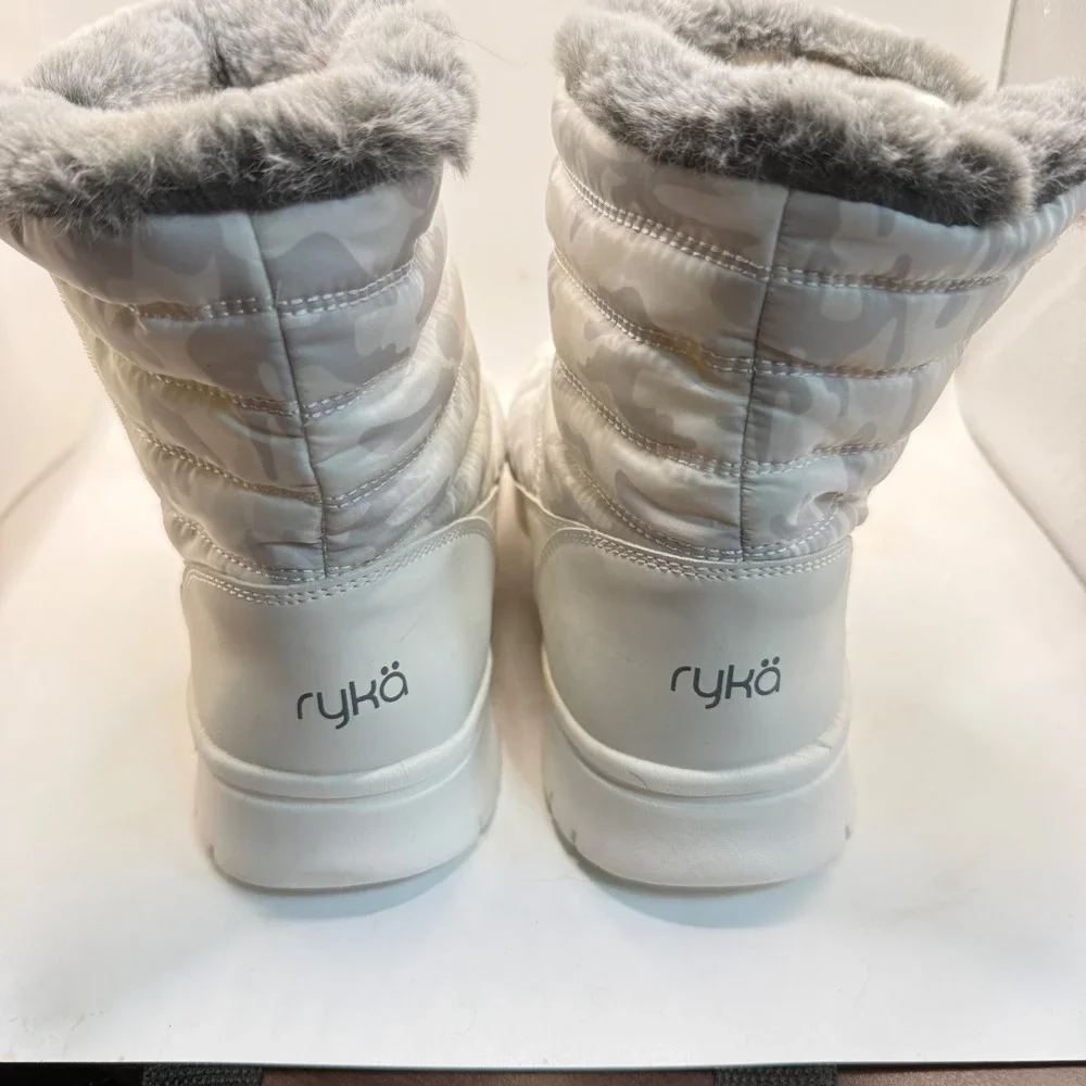 Ryka Suzy Women Winter Boots Grey White Camo‎ Faux Fur Trim Quilted Puffer Sz 11